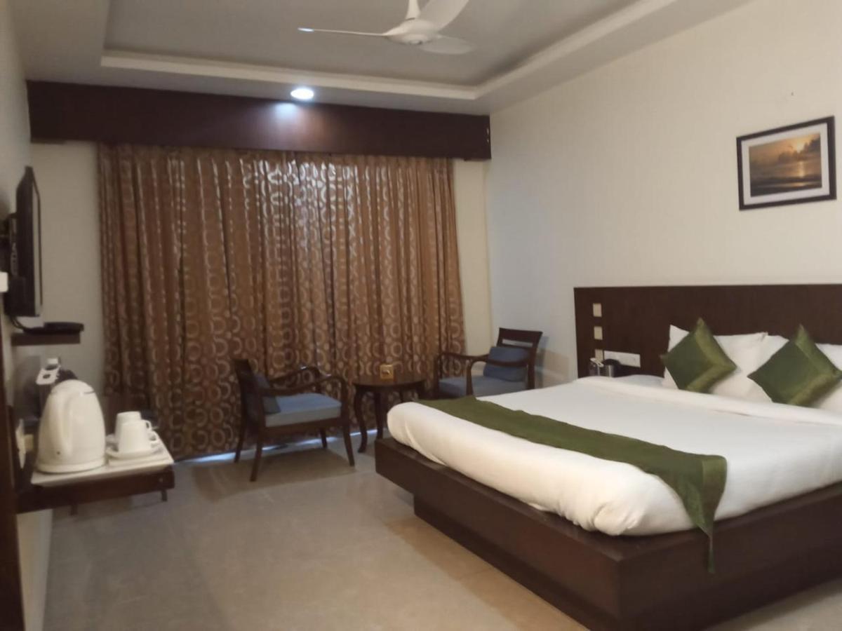 Rns One Hotel Subrahmanya Exterior foto