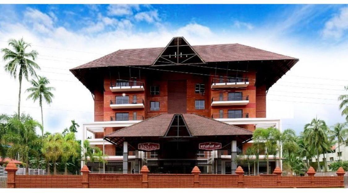 Rns One Hotel Subrahmanya Exterior foto