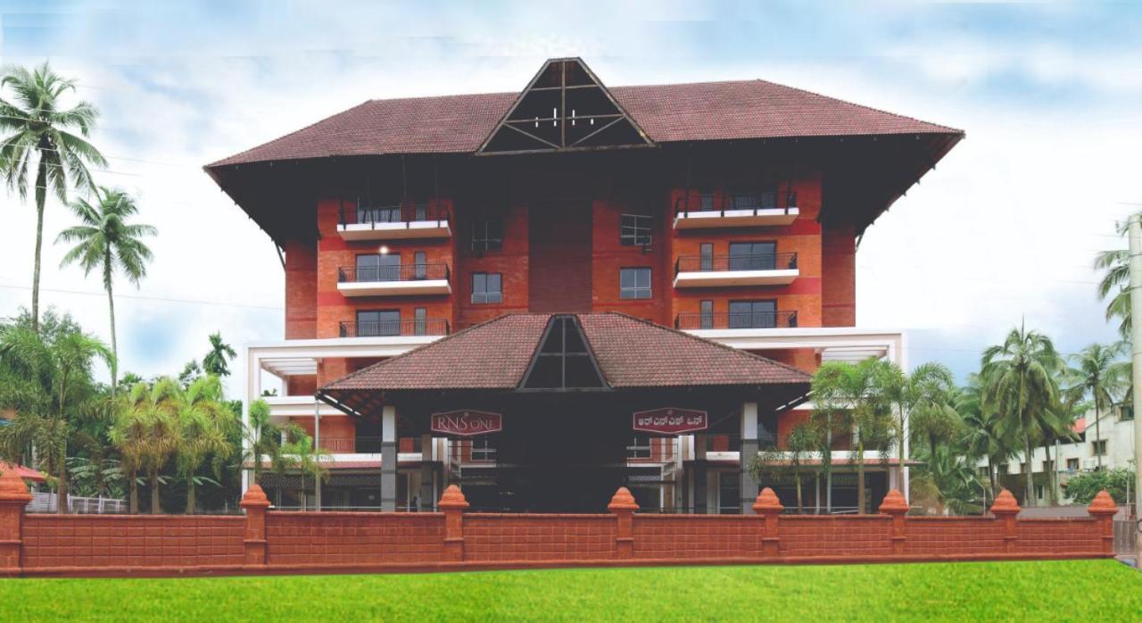 Rns One Hotel Subrahmanya Exterior foto