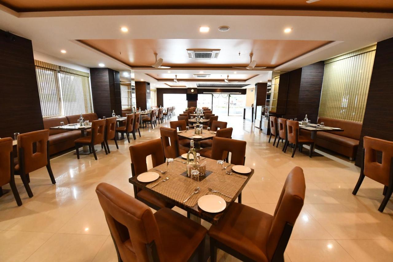 Rns One Hotel Subrahmanya Exterior foto