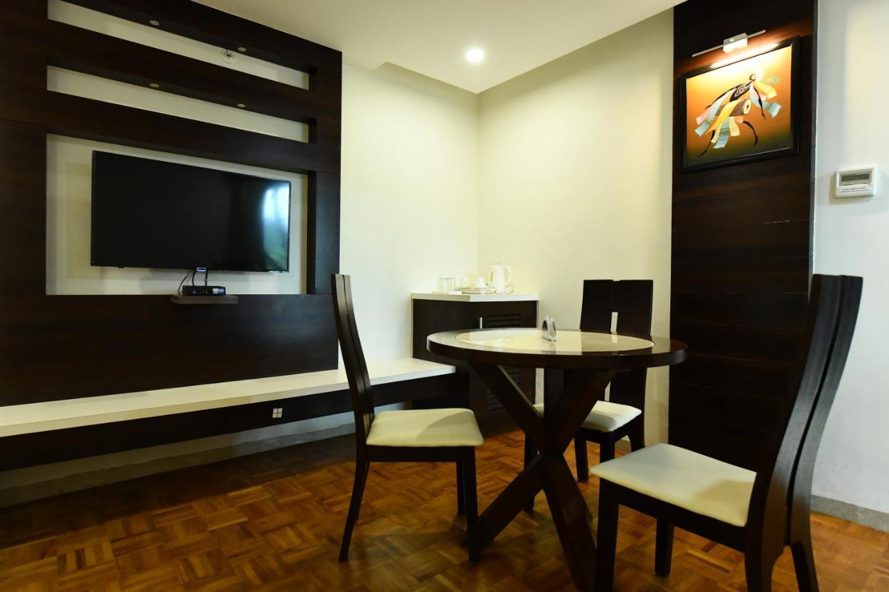 Rns One Hotel Subrahmanya Exterior foto